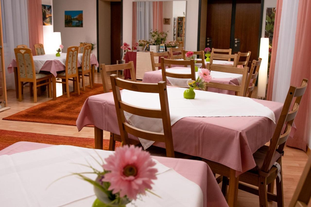 Pension Hotel Mariahilf Вена Экстерьер фото