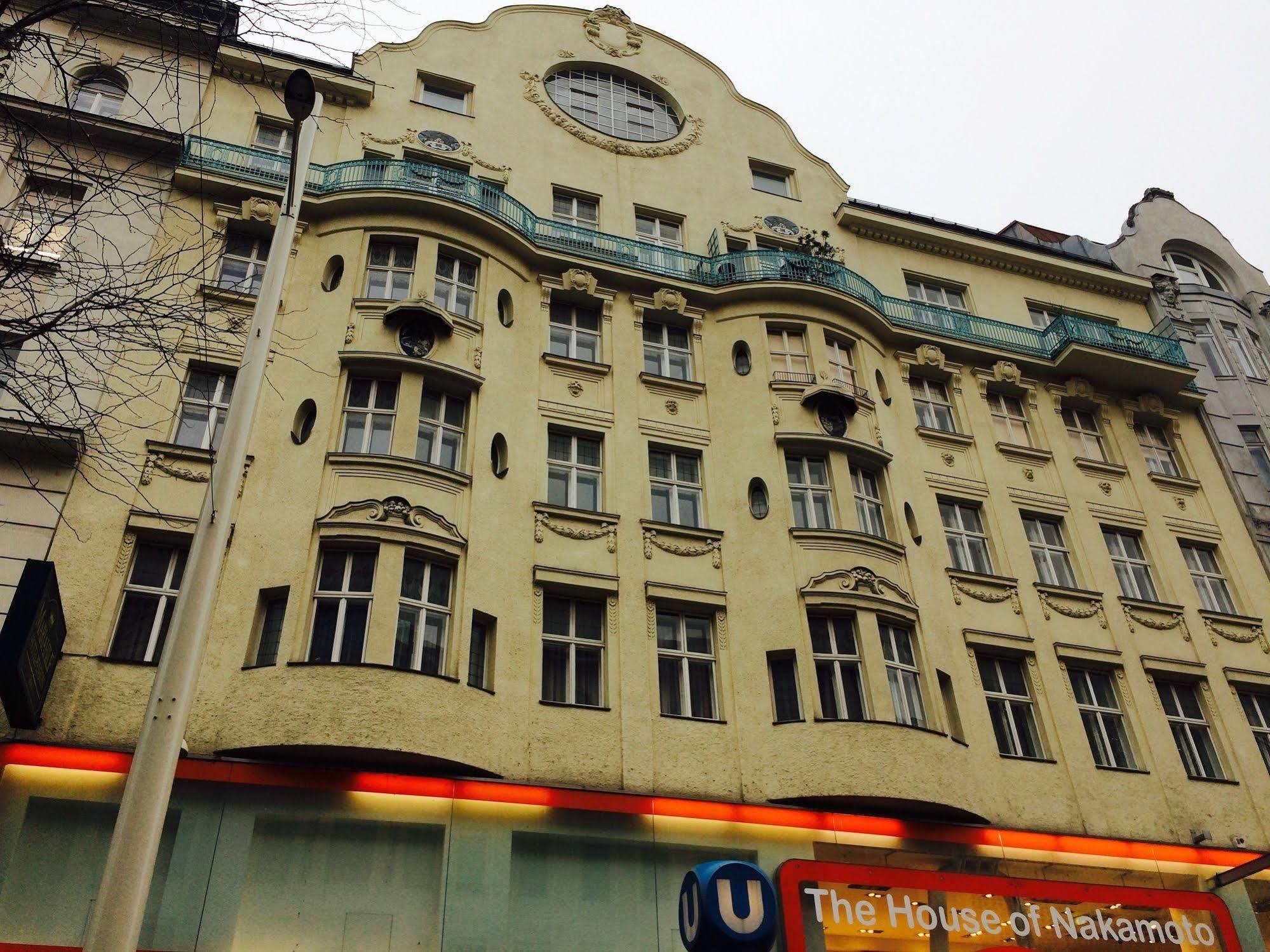 Pension Hotel Mariahilf Вена Экстерьер фото